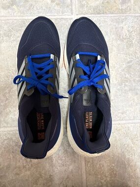 adidas Men's Navy Blue Sneakers with Bright Blue Laces NEVER WORN